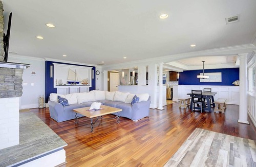Stevensville House | One-level waterfront home with beach and stunning views all the way to the Bay Bridge
