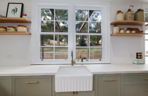 Beechworth House | One Mile Cottage