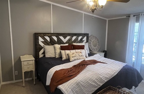 Pottsboro House | One mile to Lake Texoma