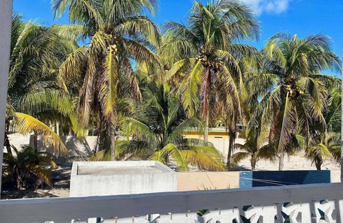 Telchac Puerto House | One Minute Walk to the Beach!