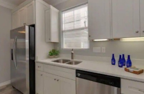 Cottage Line House | One minute walk to the Beach -Norfolk