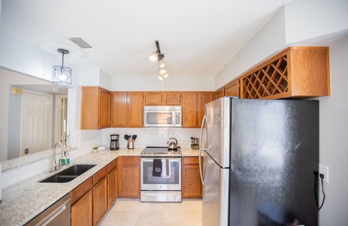 John T White House | One of a kind 10 min from AT&T stadium! 3 BR 2 BA