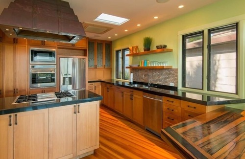 Kilauea House | One-of-a-kind home on the North Shore, beach views