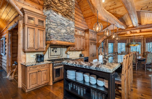 Intervale Ski Chalet | One-of-A-Kind Log Home in the Heart of the White Mountains NH