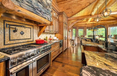 Intervale Ski Chalet | One-of-A-Kind Log Home in the Heart of the White Mountains NH