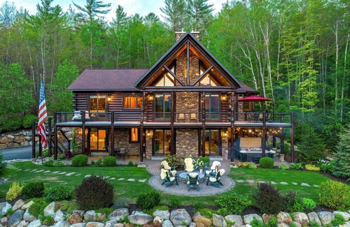 Intervale Ski Chalet | One-of-A-Kind Log Home in the Heart of the White Mountains NH