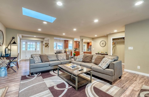 Cottage Lake House | One of a Kind ⭐ Modern Farmhouse Estate Paradise ⭐