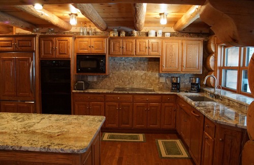 Pickerel Cabin | One of a Kind North Woods Lake Lodge