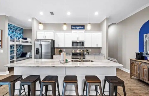 Gulf Shores Cottage | One Q-ute Cottage : Beach and Bay Retreat w/Pool