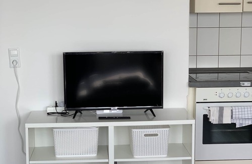 Schoeneberg Apartment | One Room Trendy Apartment