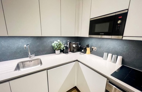 Abbey Wood Apartment | One spacious bedroom