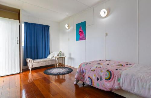 Papamoa Beach House | One step to the Beach 4 Bedrooms