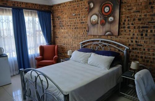 Oranjeville House | One Stop