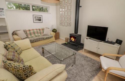 Dinas Cross House | One Tree House