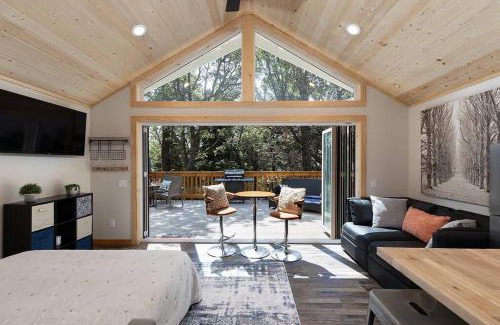 Arrowhead Villas House | One With Nature