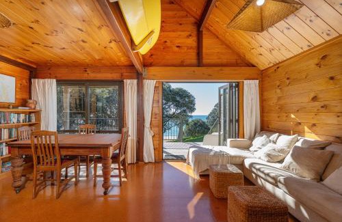 Onemana House | Onemana - Beautiful Beachfront