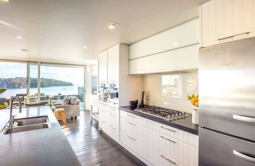 Oneroa House | Oneroa Luxury Waterfront | Stay Waiheke