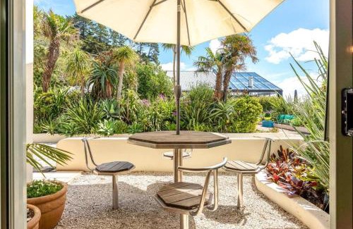 Onetangi Apartment | Onetangi Beachfront Apartments