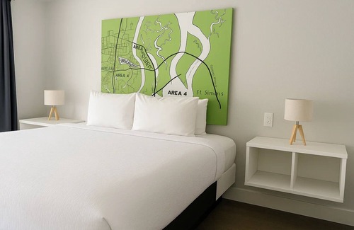 Dock Junction Hotel | Oneway Brunswick