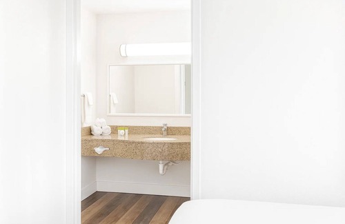 Fleming Hotel | Oneway Savannah