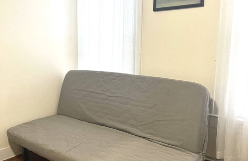The Heights Apartment | Only 2.3 Miles to NYC Entire Apt Clean & Cozy “At JC Heights”