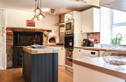 Littleham Cottage | Only 4 miles from Westward Ho.