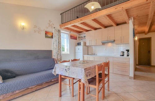 Lovrecica Apartment | Only 70 metres to the crystal-clear Adriatic Sea with private balcony