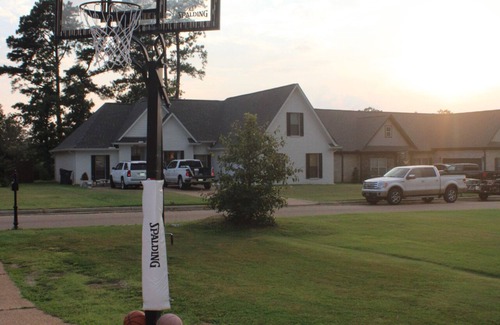 Twelve Oaks House | Only 7mins from ole miss stadium!