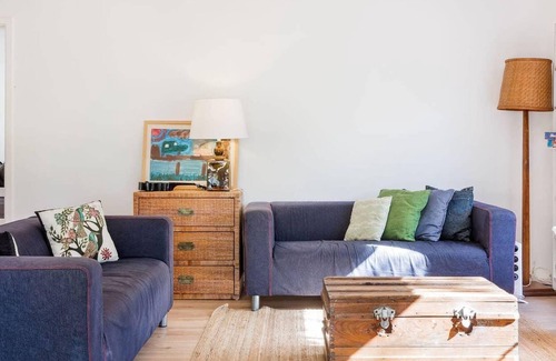 Eagle Bay House | Only footsteps away from the beach
