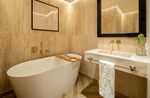 San Pablo-Santa Justa Hotel | Only YOU Hotel Sevilla