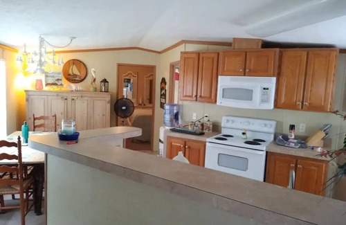 Cape Carteret House | Only10 minute walk to the Inland side of Sound, 3 mile Emerald Isle Beach,Pets