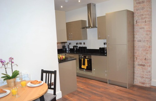 Nottingham City Centre Hotel | OnPoint Apartments - Deluxe Apartment City Centre Ideal Location!