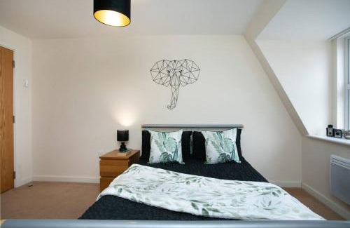 West Bridgford Apartment | OnPoint - Lovely 2 Bed Apt - Heart of the city!