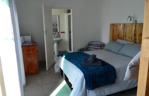 Beaufort West House | Ons Dorpshuis Beaufort West