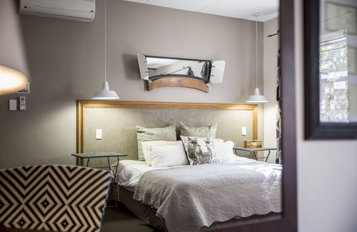 Rustenburg House | Ons Dorpshuis Guest House