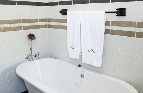 Rustenburg House | Ons Dorpshuis Guest House