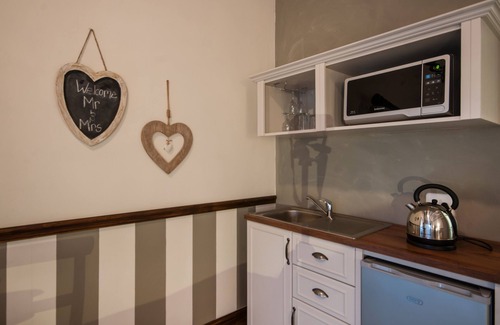 Summerstrand House | Onse Khaya Lodging and Conferencing