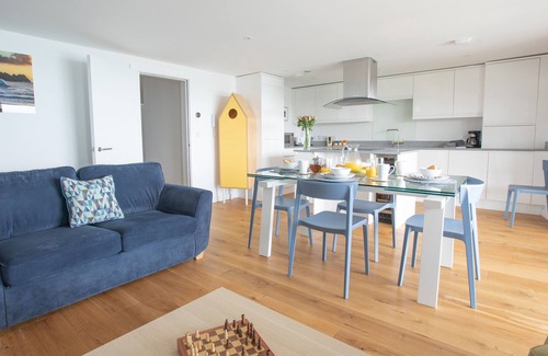 Newquay City Centre Apartment | Onshore 6 - Newquay Towan Beach View