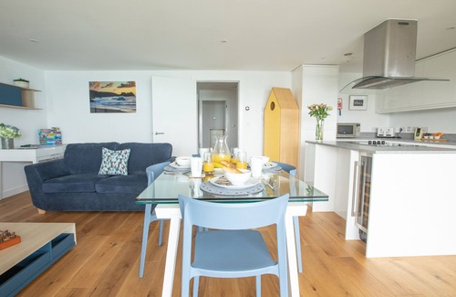 Newquay City Centre Apartment | Onshore 6 - Newquay Towan Beach View