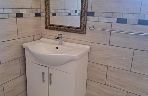 Kimberley House | Onyx Villa