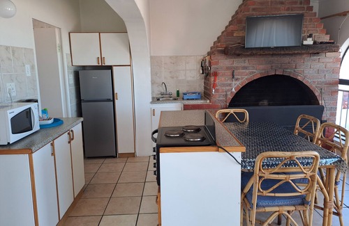 Gansbaai Apartment | Oom Piet Self Catering Accomodation