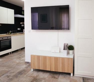 Kragujevac Apartment | OOTA Soko with Parking Garage