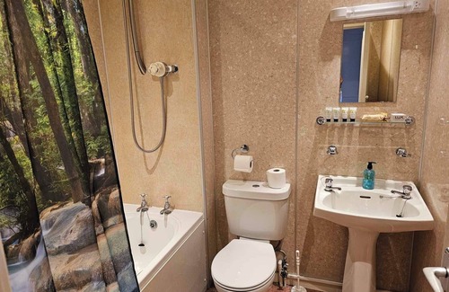 Central Aberdeen Hotel | Ooters at The Mariner