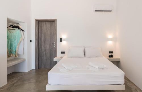Provatas House | Opal Wave Milos