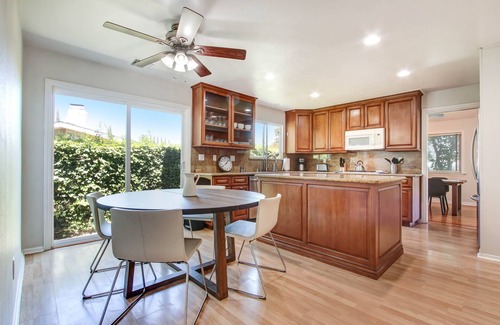 Woodland Hills House | Open & airy, mid-century ranch home with views!