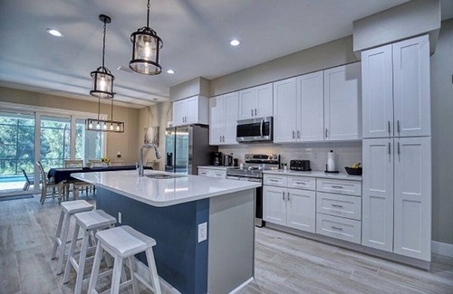 North Port House | Open Concept home with Heated Pool in peaceful North Portn3 Bdrm, 4 Bath + Den