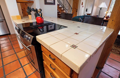 Northeast Santa Fe Hotel | Open-Concept, Tons Of Space, Easy Access To Downtown Attractions