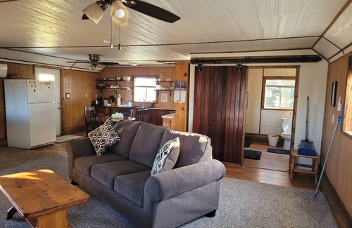 Filion Apartment | Open floor plan, Kitchen, bathroom, sleeps 4, Country Setting