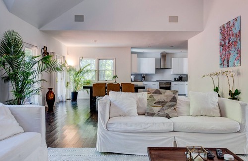 Southampton House | Open Floor Plan, Private Tennis Court, Close to Ocean Beaches and.