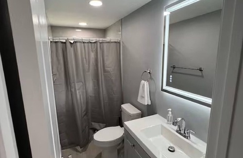 Old Grove House | Open Home Suites - 3 bed 1 bath